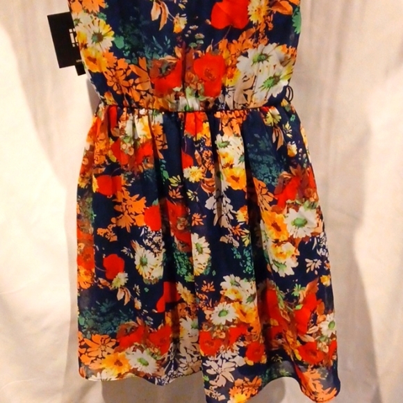 IZ Byer Floral Dress size Small - Picture 5 of 7